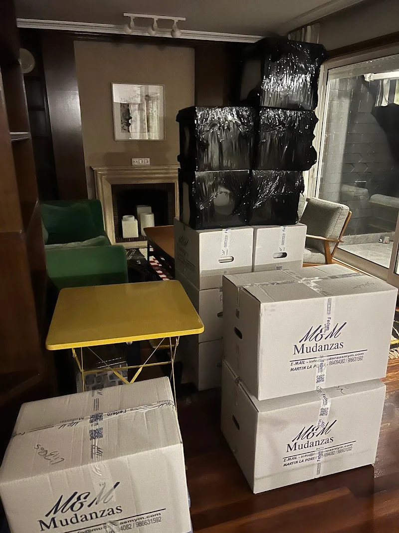 Empresa de mudanzas en Vigo | M&M en Rúa Xulián Estévez, 16, Teis, 36207 Vigo, Pontevedra, España - Imagen 5