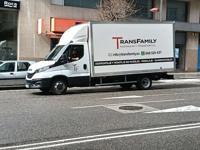 TransFamily en Rúa Vázquez Varela, Santiago de Vigo, 36204 Vigo, Pontevedra, España - Imagen 1