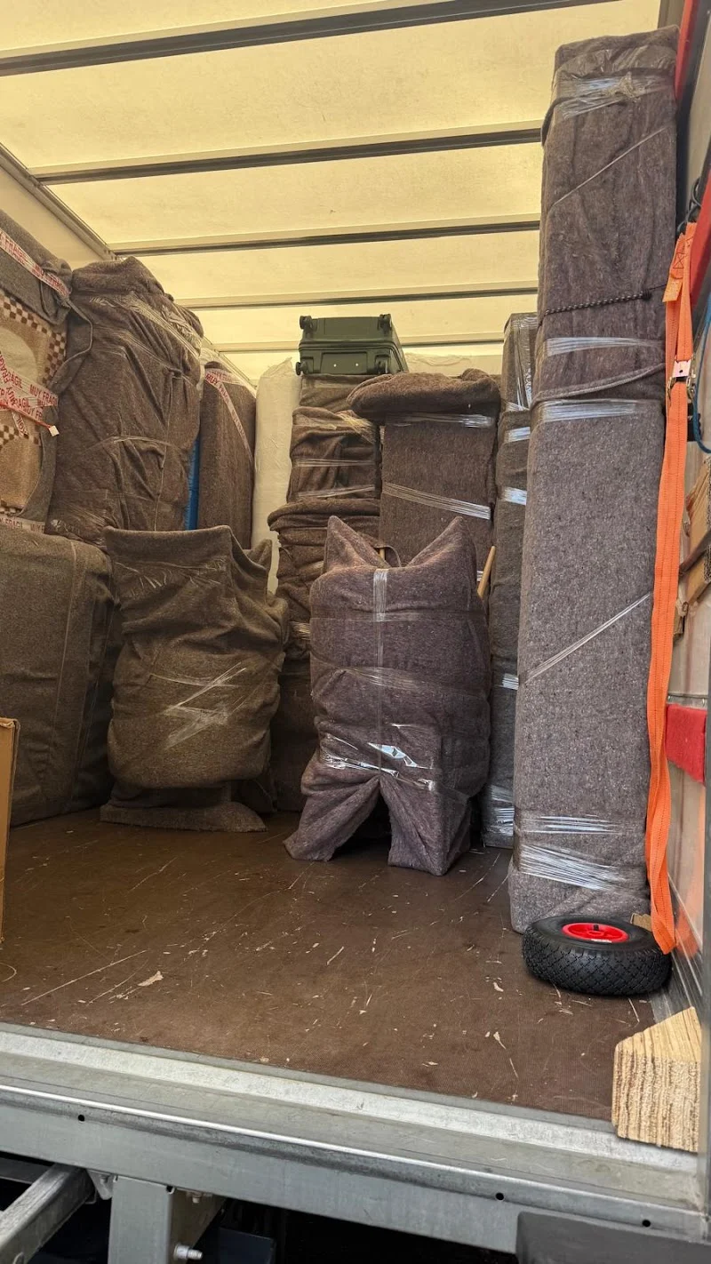 TransFamily en Rúa Vázquez Varela, Santiago de Vigo, 36204 Vigo, Pontevedra, España - Imagen 2