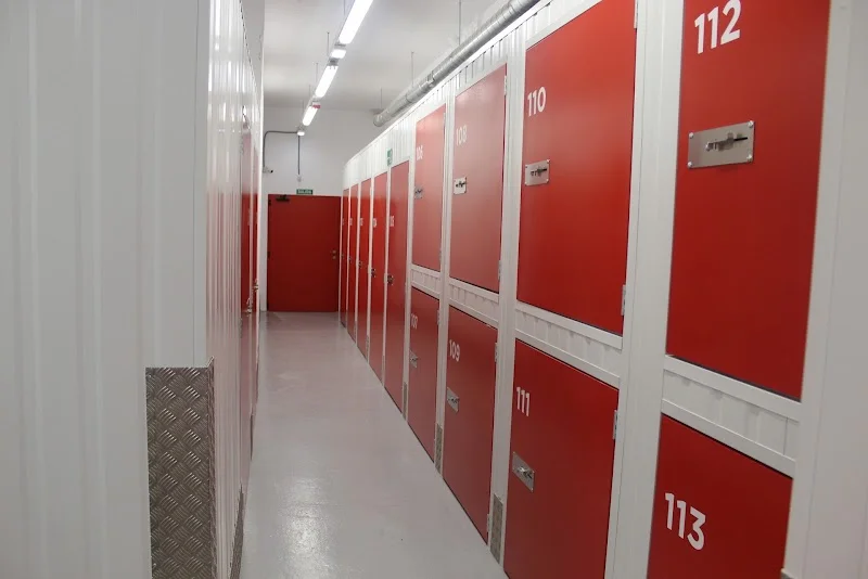 Trasteros Escalera 9 en Calle la Playa, 24, Gijon-Este, 33202 Gijón, Asturias, España - Imagen 5