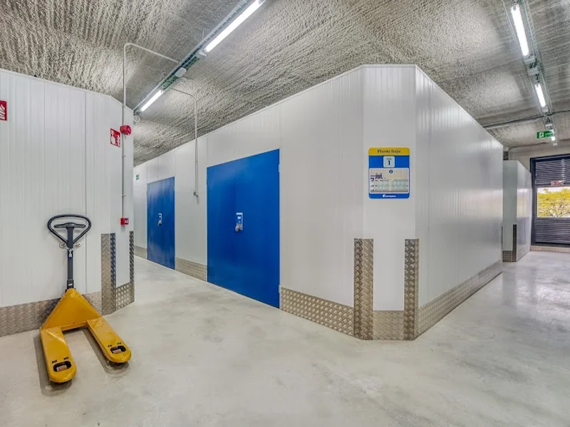 Bluespace Puerta de Toledo en P.º de los Pontones, 23, callejón, Arganzuela, 28005 Madrid, España - Imagen 3