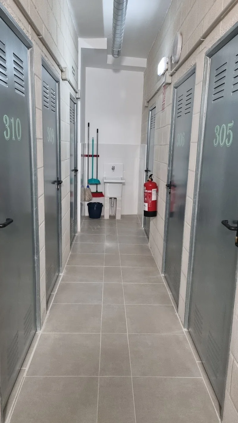 Alquiler de Almacenes y Trasteros en C. Alarcón, 4, Centro, 33205 Gijón, Asturias, España - Imagen 1