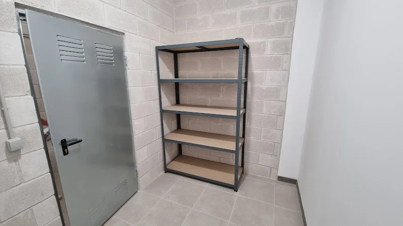 Alquiler de Almacenes y Trasteros en C. Alarcón, 4, Centro, 33205 Gijón, Asturias, España - Imagen 2