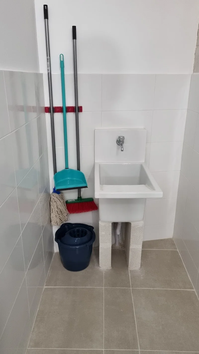 Alquiler de Almacenes y Trasteros en C. Alarcón, 4, Centro, 33205 Gijón, Asturias, España - Imagen 3