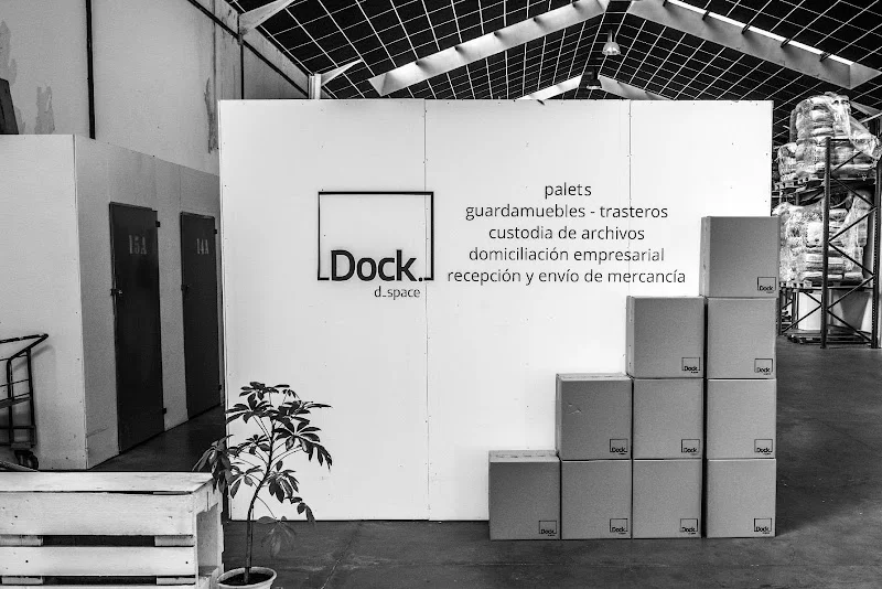 Dock d_space | Guardamuebles | Soluciones logísticas y de almacenamiento | Alquiler de trasteros y almacenes en C/W-5 Nave 49, C. W-5, 49, Nave, 49, Gijon-Oeste, 33211 Gijón, Asturias, España - Imagen 1