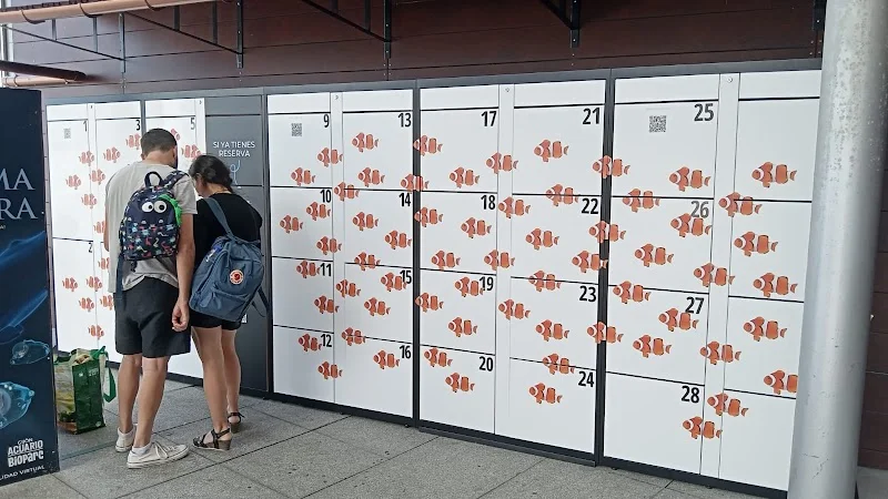 Consignas de equipaje 24h Bioparc | Locker4Rent Gijón en Playa de Pte., Gijon-Oeste, 33206 Gijón, Asturias, España - Imagen 1