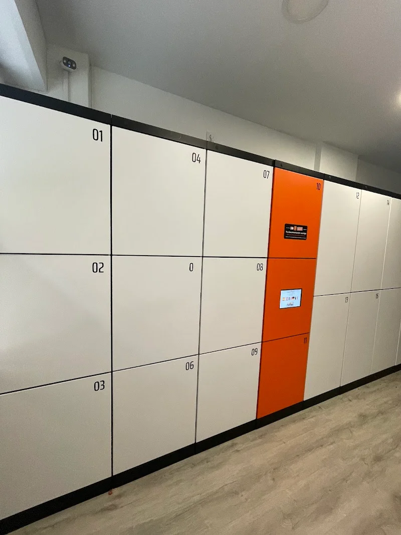 Consignas de equipaje 24h Bioparc | Locker4Rent Gijón en Playa de Pte., Gijon-Oeste, 33206 Gijón, Asturias, España - Imagen 2