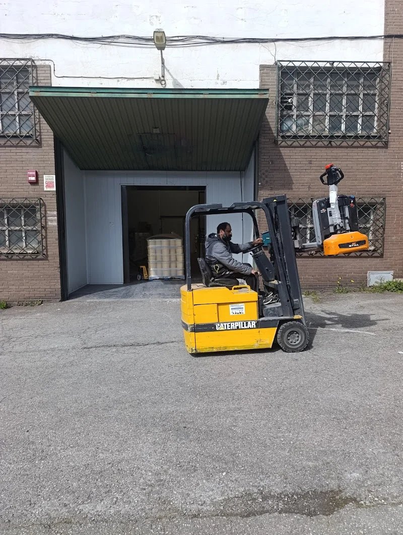 Royal Barcelona gijon en Cami Peñeu, del, 70A, Gijon-Oeste, 33211 Gijón, Asturias, España - Imagen 3