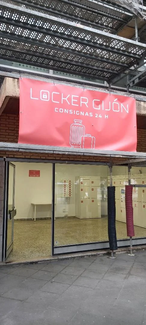 Locker Gijón. Consignas de equipaje 24 horas en Pl. Humedal, 5, Bajo, Centro, 33206 Gijón, Asturias, España - Imagen 1