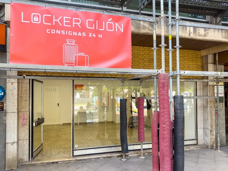 Locker Gijón. Consignas de equipaje 24 horas en Pl. Humedal, 5, Bajo, Centro, 33206 Gijón, Asturias, España - Imagen 4