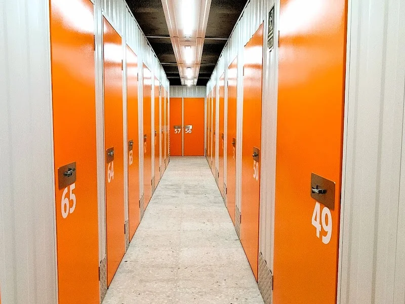 Trasteros Naranja Alcorcón II en C. Vizcaya, 24, 28922 Alcorcón, Madrid, España - Imagen 2