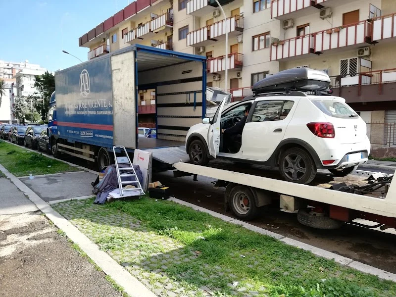 Mudanzas José Vicente en Calle de, C. Luis Infiesta Castro, 7, Periurbano - Rural, 33393 Gijón, Asturias, España - Imagen 4