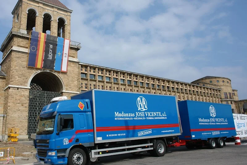 Mudanzas José Vicente en Calle de, C. Luis Infiesta Castro, 7, Periurbano - Rural, 33393 Gijón, Asturias, España - Imagen 5