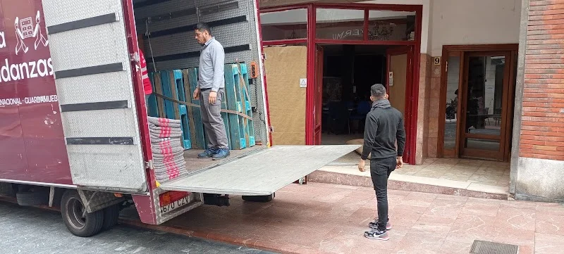 Legaspi Sella Mudanzas SL en nave III, Cam. Melón, 61, Gijon-Oeste, 33211 Gijón, Asturias, España - Imagen 5