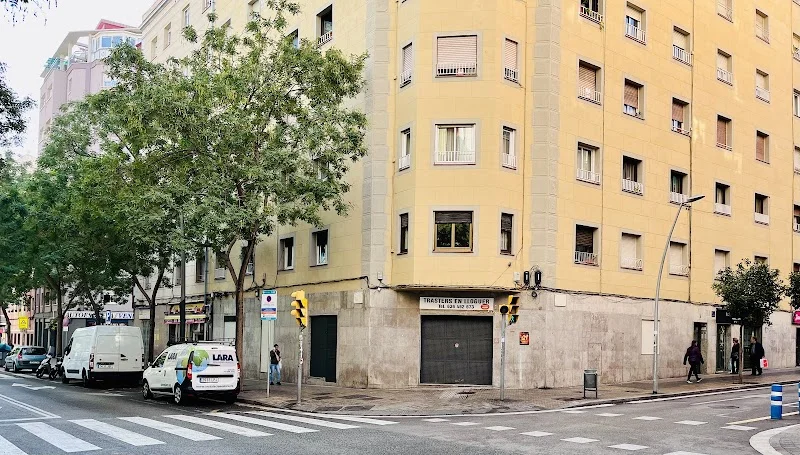 TRASTEROS Riera Blanca en Carrer de la Riera Blanca, 102, 08903 L'Hospitalet de Llobregat, Barcelona, España - Imagen 4