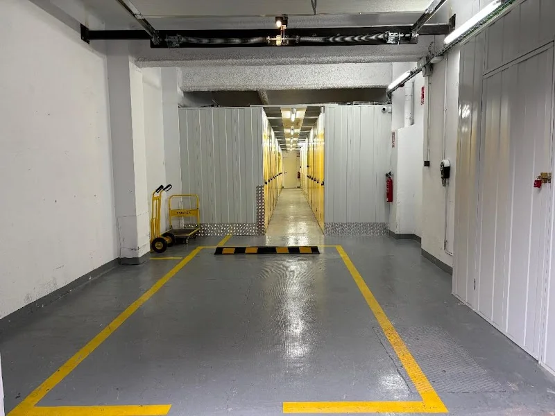 GuardaYa! Trasteros Hospitalet en Carrer Mare de Déu dels Desemparats, 120, 08904 L'Hospitalet de Llobregat, Barcelona, España - Imagen 1