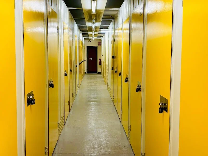 GuardaYa! Trasteros Hospitalet en Carrer Mare de Déu dels Desemparats, 120, 08904 L'Hospitalet de Llobregat, Barcelona, España - Imagen 2