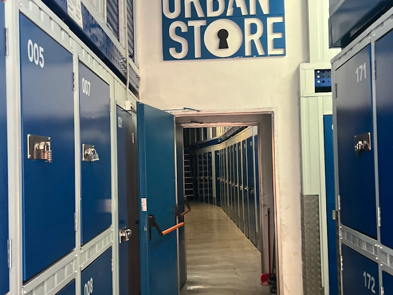 Trasteros de Alquiler Urbanstore Madrid Lavapies en C. del Mesón de Paredes, 73, Centro, 28012 Madrid, España - Imagen 3