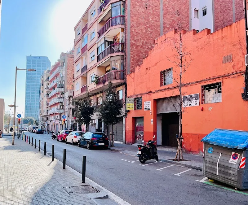 TRASTEROS - Castelao en Carrer de Castelao, 186, 08902 L'Hospitalet de Llobregat, Barcelona, España - Imagen 4