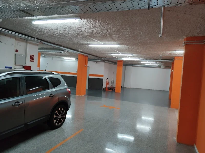 Trasteros TuBoX Esplugues L'Hospitalet en Carrer de Josep Miquel Quintana, 7, 08950 Esplugues de Llobregat, Barcelona, España - Imagen 2