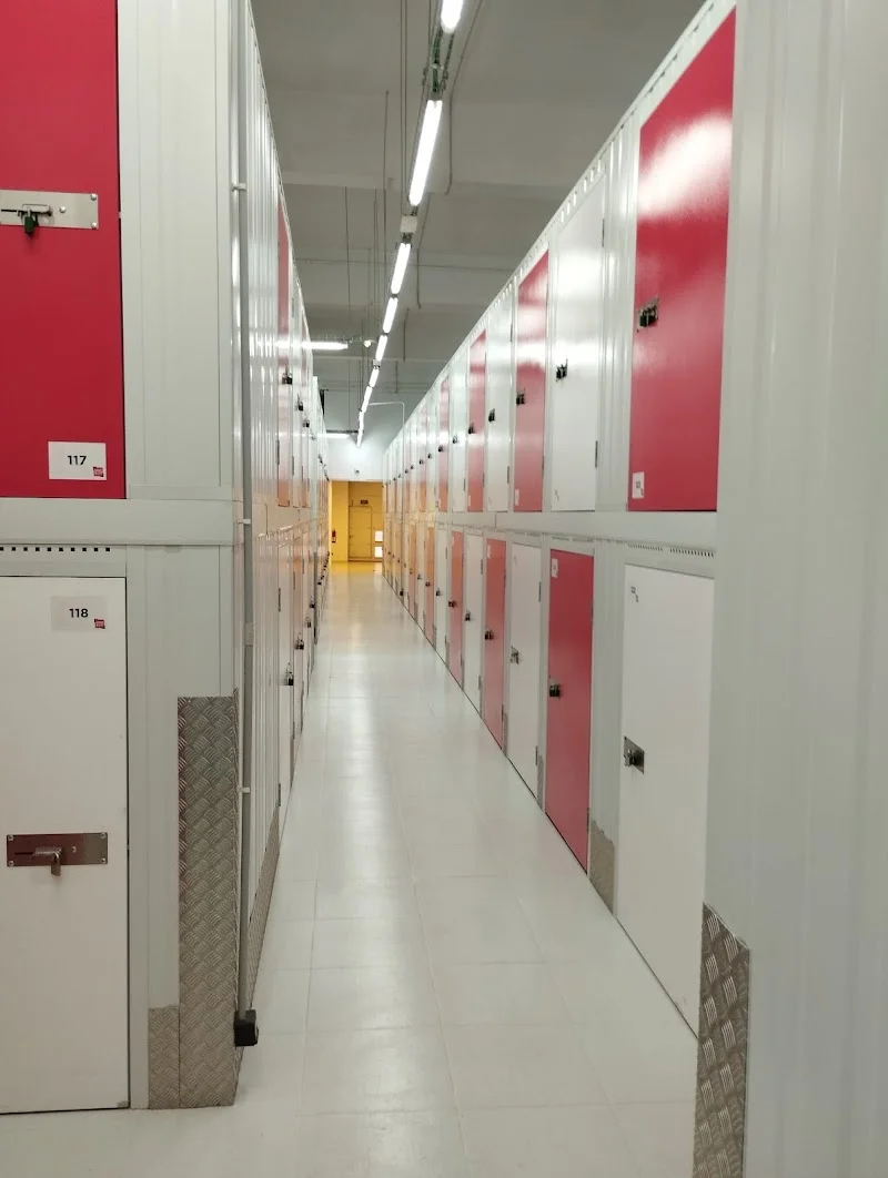 Homebox Carrilet en Av. del Carrilet, 237, 08907 L'Hospitalet de Llobregat, Barcelona, España - Imagen 2