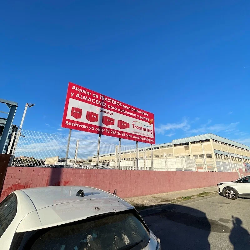 Trastering Cornellà-Hospitalet - Alquiler de Trasteros Almacenes y Guardamuebles en Carrer del Cobalt, 49, 08940 Cornellà de Llobregat, Barcelona, España - Imagen 4