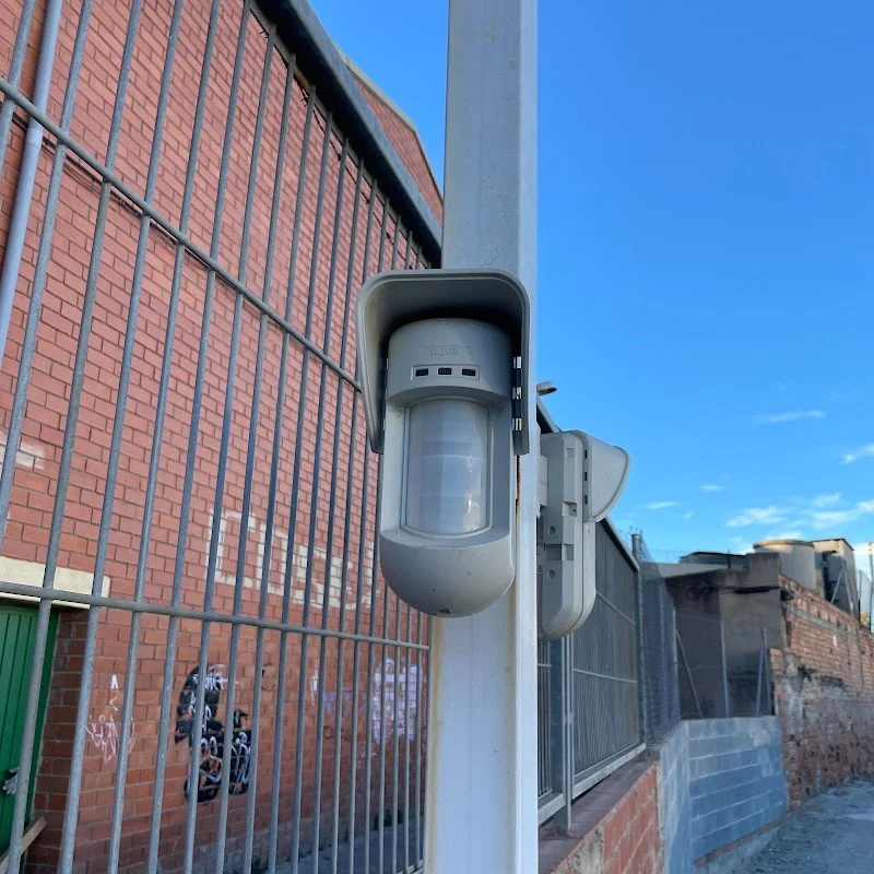 Trastering Cornellà-Hospitalet - Alquiler de Trasteros Almacenes y Guardamuebles en Carrer del Cobalt, 49, 08940 Cornellà de Llobregat, Barcelona, España - Imagen 5