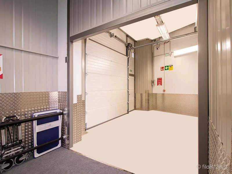 Trasalki - Alquiler de trasteros urbanos en Portal de Gamarra, 36 Pabellón número 32, 01013 Vitoria-Gasteiz, Álava, España - Imagen 2