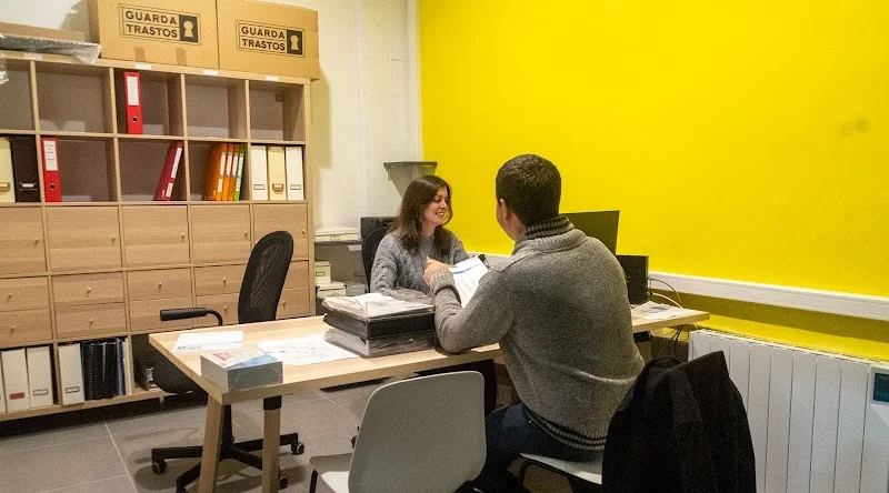 GUARDA TRASTOS VITORIA en Portal de Legutiano Kalea, 52 interior, 01013 Vitoria-Gasteiz, Araba, España - Imagen 2