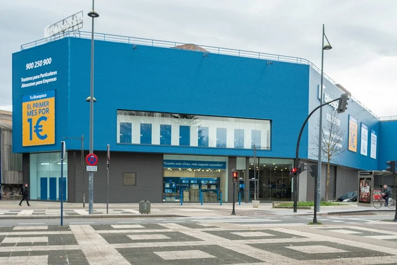Bluespace Boulevard - Vitoria – trasteros en Boulevard en Portal de Betoño Kalea, 1, 01013 Vitoria-Gasteiz, Araba, España - Imagen 1