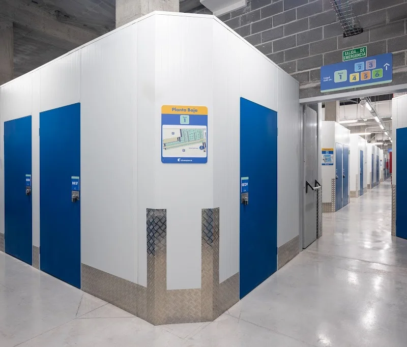 Bluespace Boulevard - Vitoria – trasteros en Boulevard en Portal de Betoño Kalea, 1, 01013 Vitoria-Gasteiz, Araba, España - Imagen 2