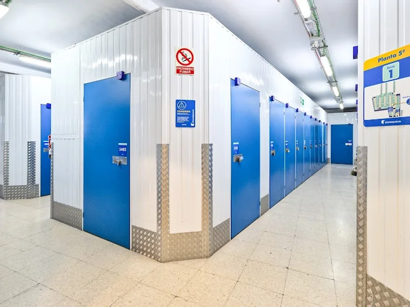 Bluespace Embajadores en C. de Sebastián Elcano, 7, Arganzuela, 28012 Madrid, España - Imagen 2