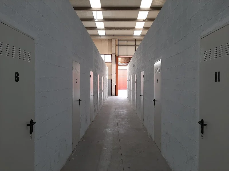 Pabeuno C.B. en Portal de Bergara Kalea, 2, 01013 Vitoria-Gasteiz, Araba, España - Imagen 1