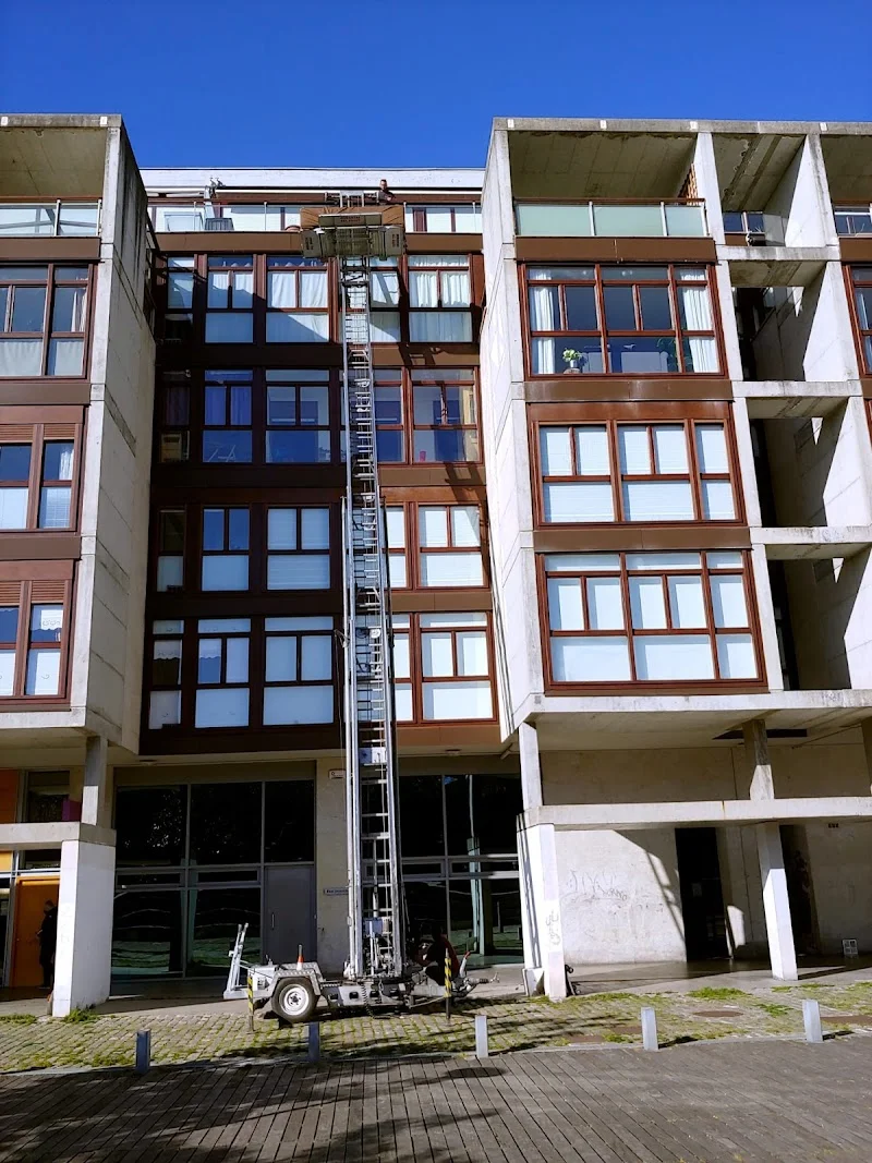 Mudanzas Del Barco en Abetxuko Kalea, 9, BAJO, 01013 Vitoria-Gasteiz, Araba, España - Imagen 4