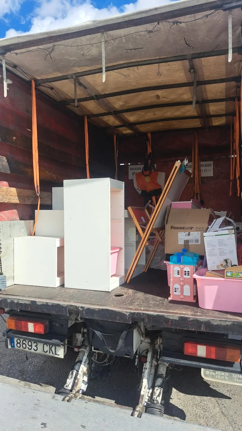 Mudanzas Vitoria en Obispo Ballester Kalea, 10, 01002 Vitoria-Gasteiz, Araba, España - Imagen 1