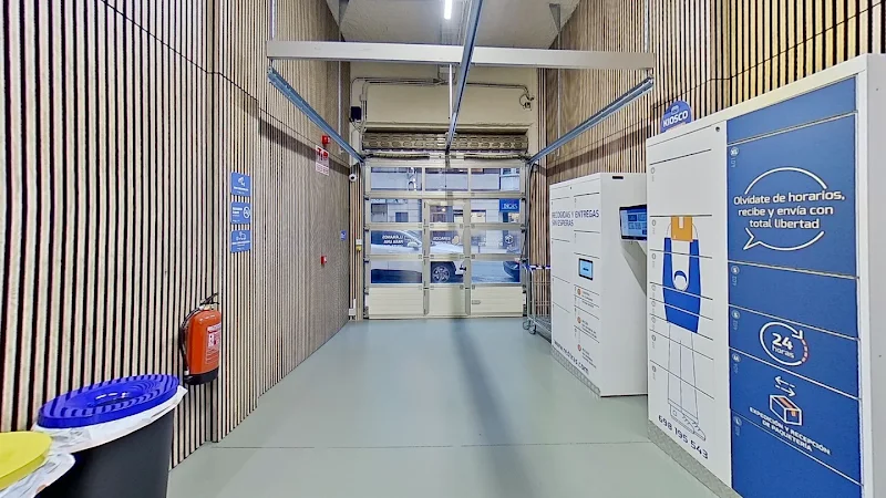 RedTras - Trasteros y Más Coruña en Avenida Finisterre, 49, 15004 A Coruña, España - Imagen 2