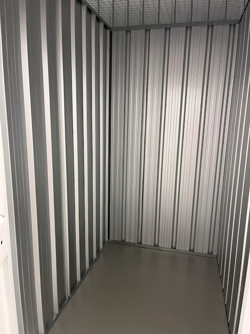 RedTras - Trasteros y Más Coruña en Avenida Finisterre, 49, 15004 A Coruña, España - Imagen 5