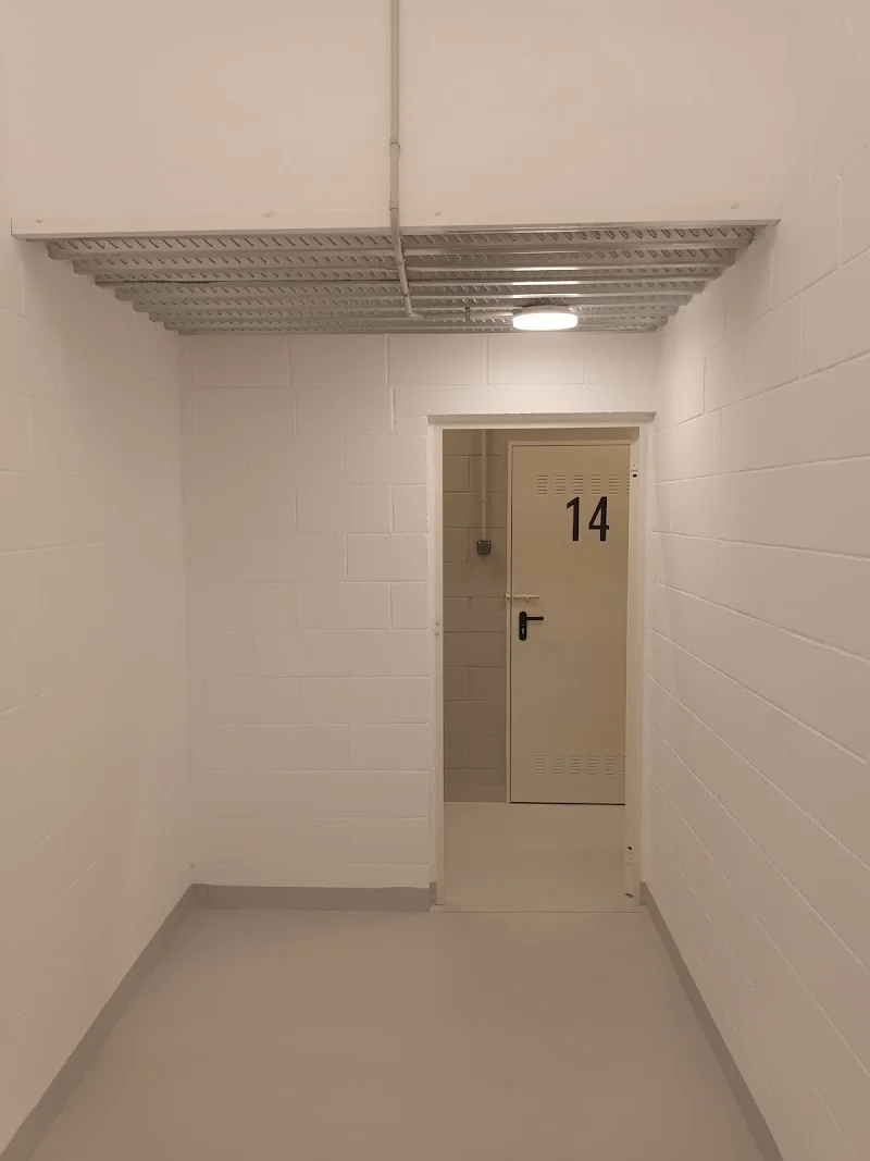 Trasteros Cuatro Caminos en Rúa Brasil, 8, bajo, 15009 A Coruña, España - Imagen 4