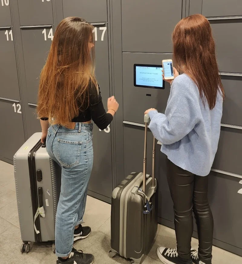 Locker in the City A Coruña - Consigna 24h en Rúa Estreita de San Andrés, 15, 15003 A Coruña, España - Imagen 2