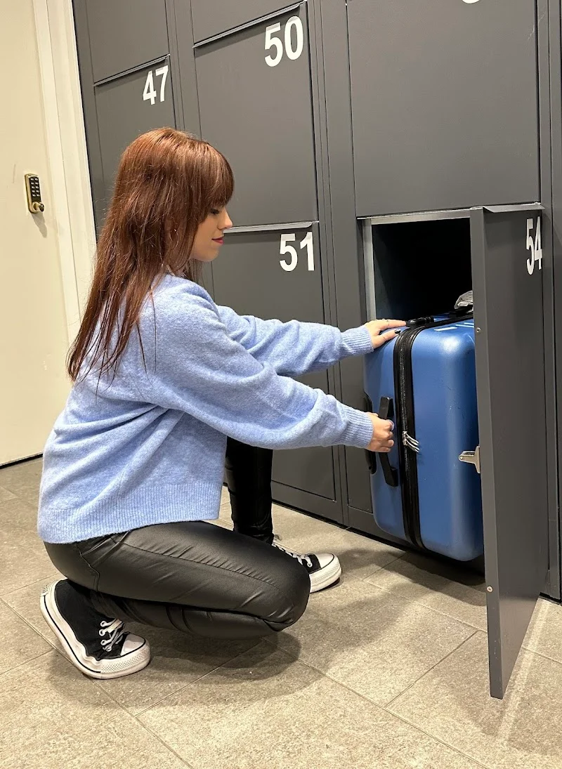 Locker in the City A Coruña - Consigna 24h en Rúa Estreita de San Andrés, 15, 15003 A Coruña, España - Imagen 3