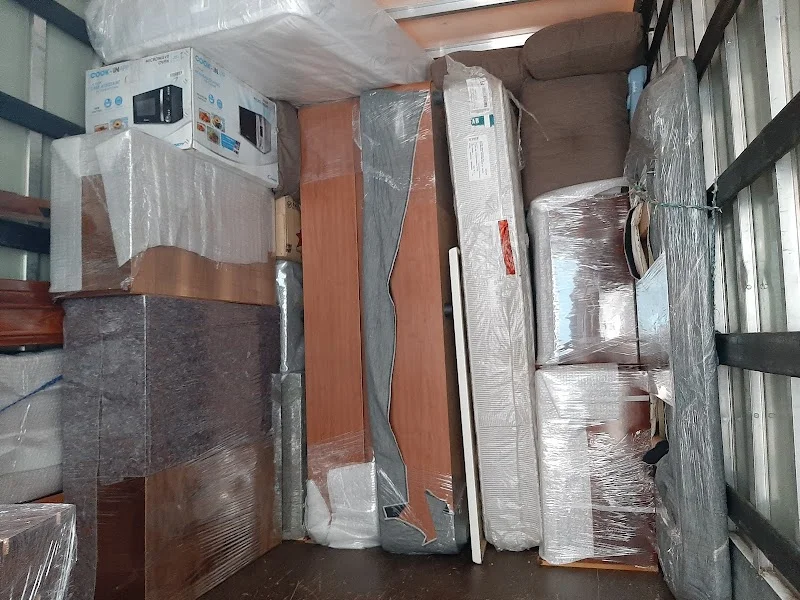 Mudanzas Efectiva en Rúa Orzán, s/n, 15001 A Coruña, España - Imagen 5