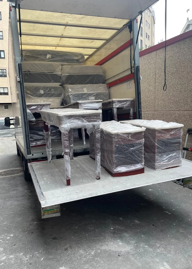 Mudanzas Lion en Prol. Juan de la Cierva, 3, 15008 A Coruña, La Coruña, España - Imagen 2