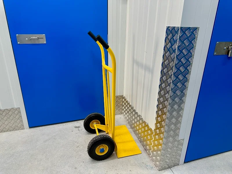 Guardacenter | Alquiler de trasteros en Elche en Carrer Asunción Parreño García, 81, 03205 Elx, Alicante, España - Imagen 3