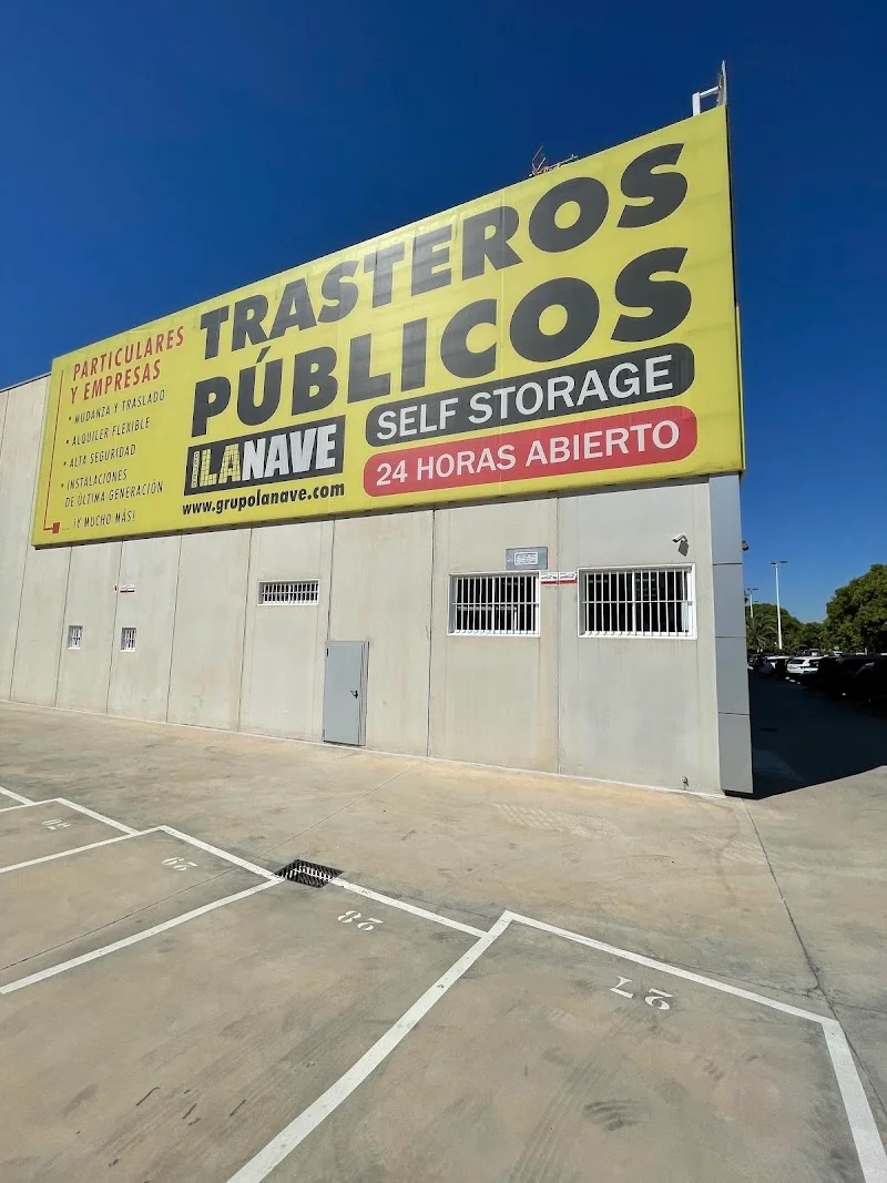 trasteros La Nave Elche 24 h. en Parque Empresarial, C. Torres y Villarroel, 8, 03203 Elche, Alicante, España - Imagen 2