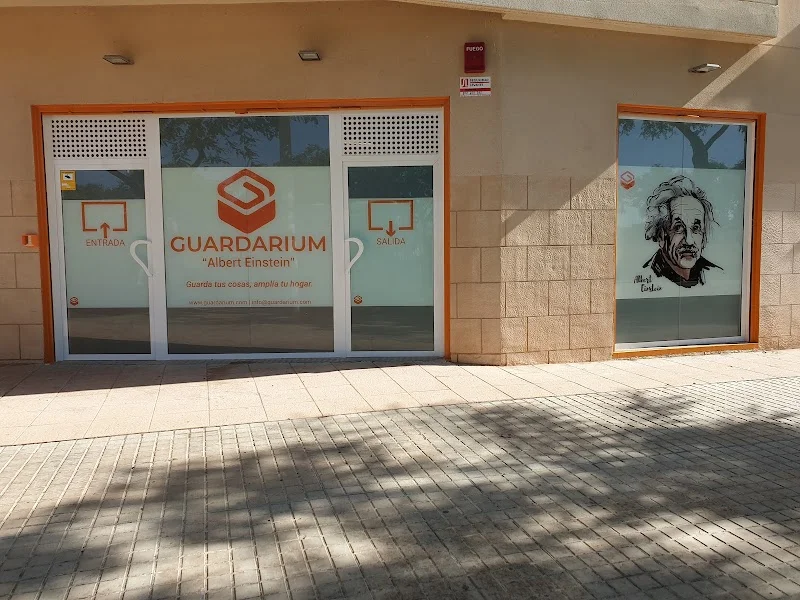 Guardarium "Trasteros Albert Einstein" en Avinguda de Jubalcoi, 18, 03202 Elx, Alicante, España - Imagen 2