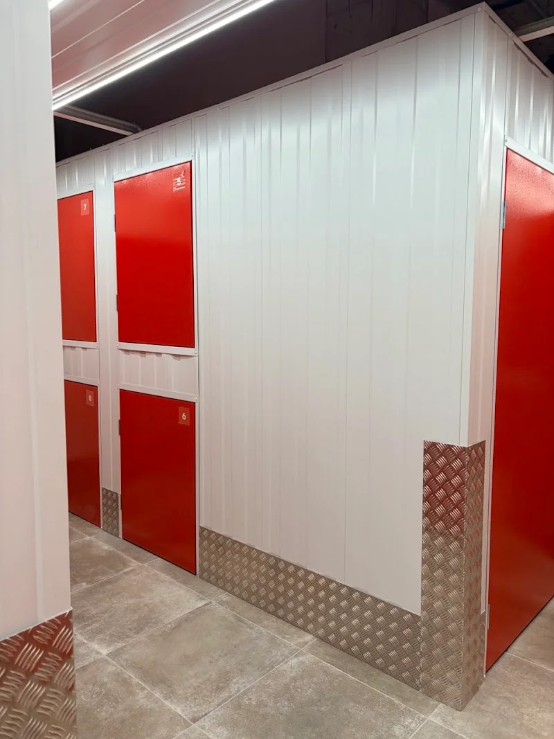 Trasteros Premium Elche CS – Lockers & Self Storage en Carrer Cristóbal Sanz, 63, 03201 Elx, Alicante, España - Imagen 4