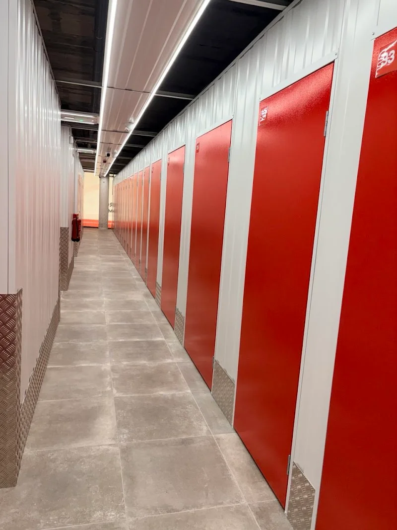 Trasteros Premium Elche CS – Lockers & Self Storage en Carrer Cristóbal Sanz, 63, 03201 Elx, Alicante, España - Imagen 5