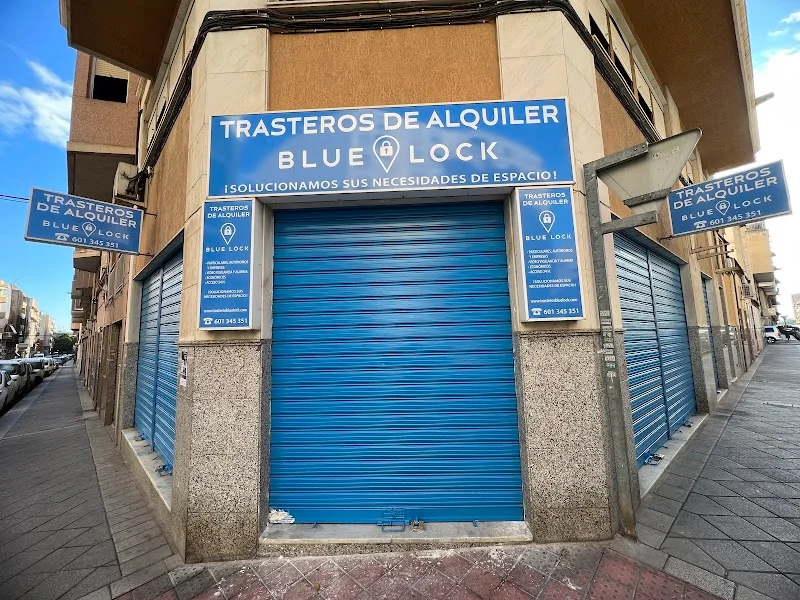 TRASTEROS DE ALQUILER - Blue lock en Carrer Pablo Surra de Garay, 1, 03205 Elx, Alicante, España - Imagen 3