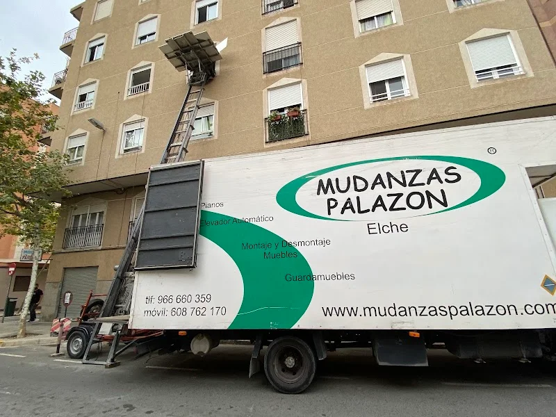 Mudanzas Palazón en Calle de, Carrer Antonio García Campos, 37, 03202 Elx, Alicante, España - Imagen 1