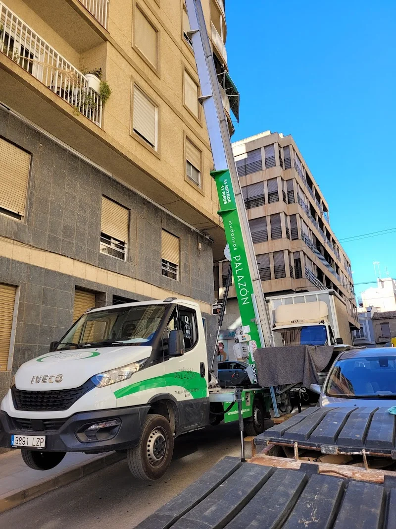 Mudanzas Palazón en Calle de, Carrer Antonio García Campos, 37, 03202 Elx, Alicante, España - Imagen 2